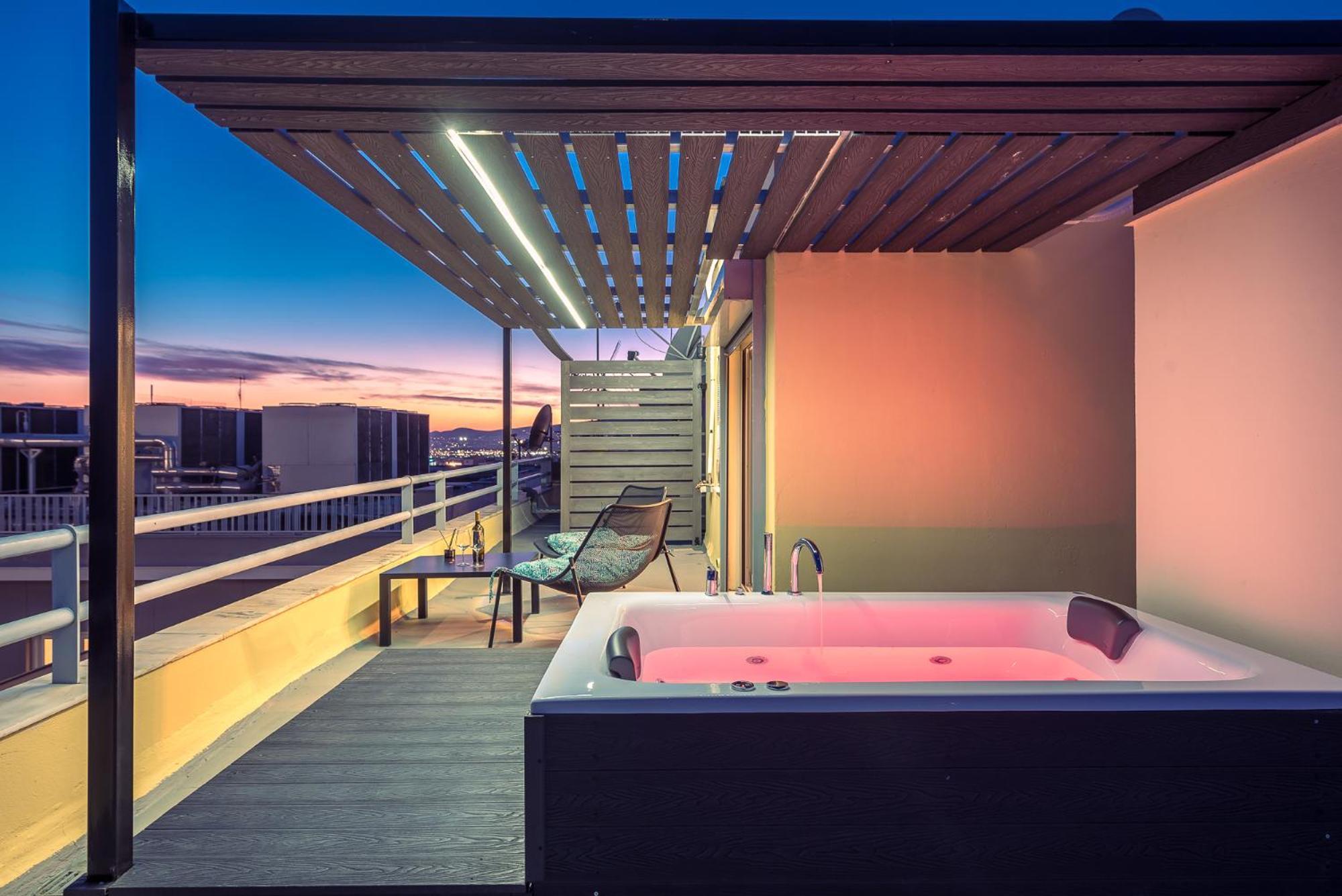 Acropolis View Mini Sky Suite & Hot Tub Афины Экстерьер фото