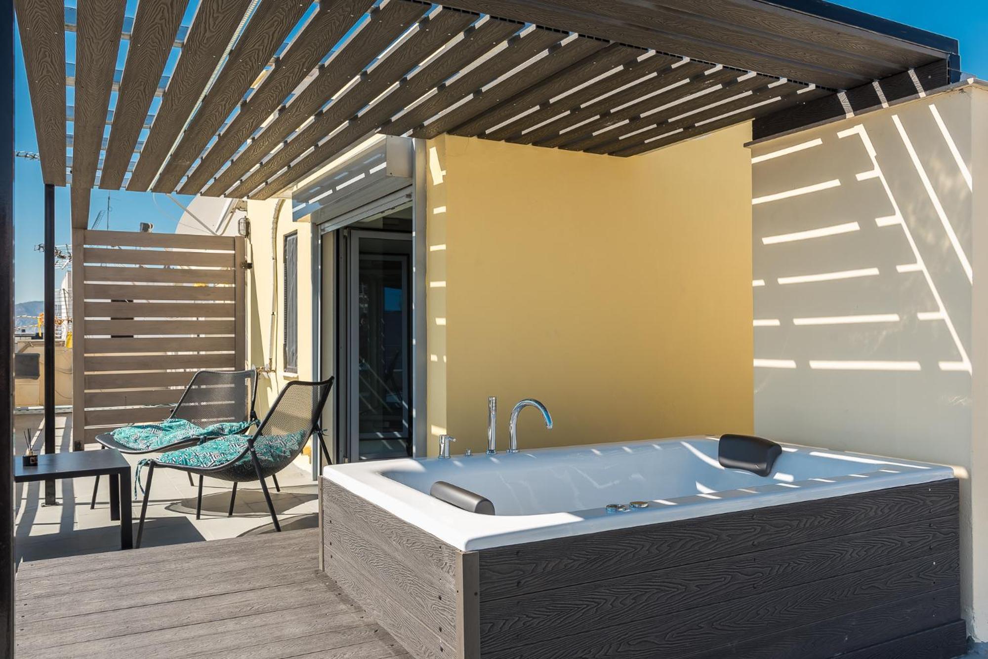 Acropolis View Mini Sky Suite & Hot Tub Афины Экстерьер фото
